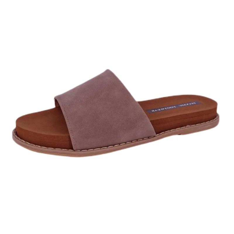 Шта модерне равне сандале чини најпрактичнијим избором обуће данас?